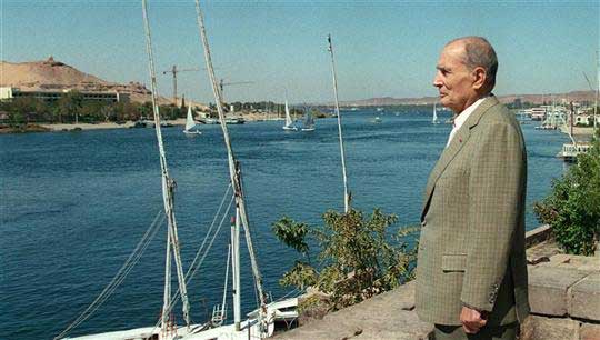 Francois-Mitterrand-in-Egypt-02.jpg