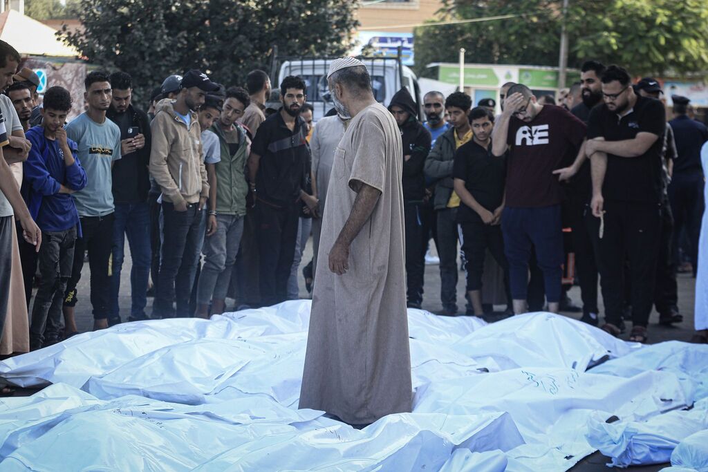 شهداء فلسطين في مستشفى الأقصى - د ب أ