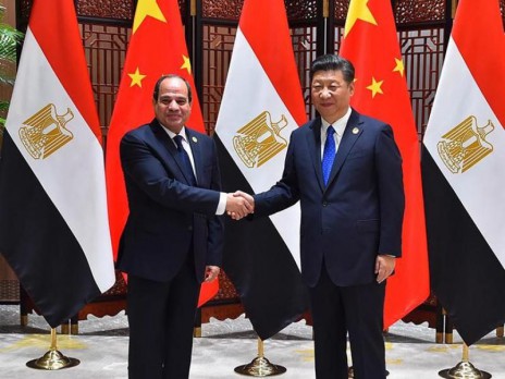 السيسي ونظيره الصيني يعقدان قمة مصرية صينية ببكين