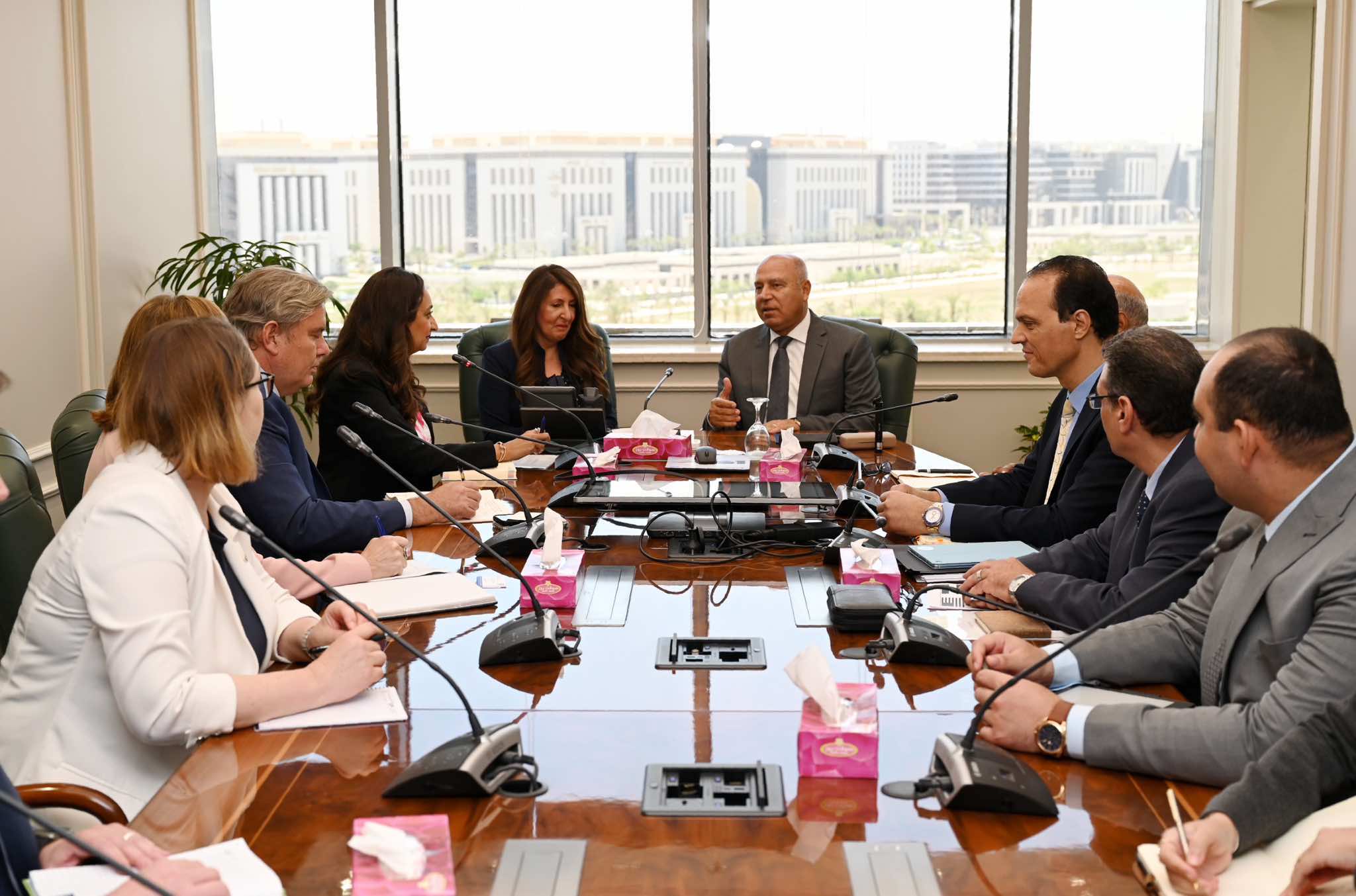 «الوزير» يبحث مع سفيرة أمريكا بالقاهرة التعاون في مجالي الصناعة والنقل