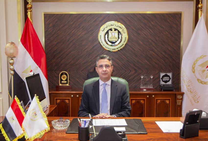 وزير التموين يطالب بزيادة إجراءات الأمن الصناعي بمخازن الجملة بالإسكندرية