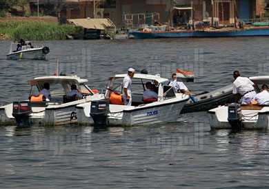 غرق مركب فى نهر النيل بمنطقة الوراق