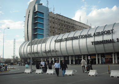 مطار القاهرة اشلدولي