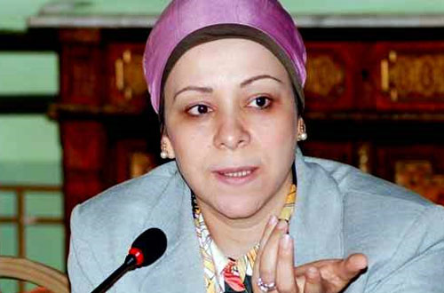 رئيس المركز المصري لحقوق المرأة : يجب أن تتلقى فتيات «7الصبح» حكما رادعا.. ولكن لا يدمر مستقبلهن 1 nahed abo komsan