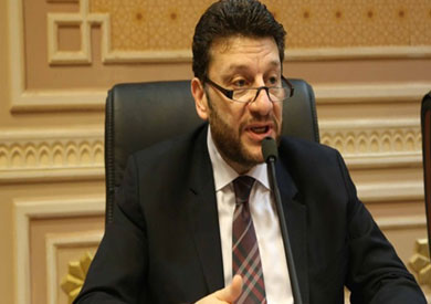 عمرو المنير  نائب وزير المالية للشئون الضريبة