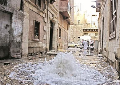 انخفاض نصيب الفرد من المياه النقية بسبب الشبكات المتهالكة- تصوير محمد حسن