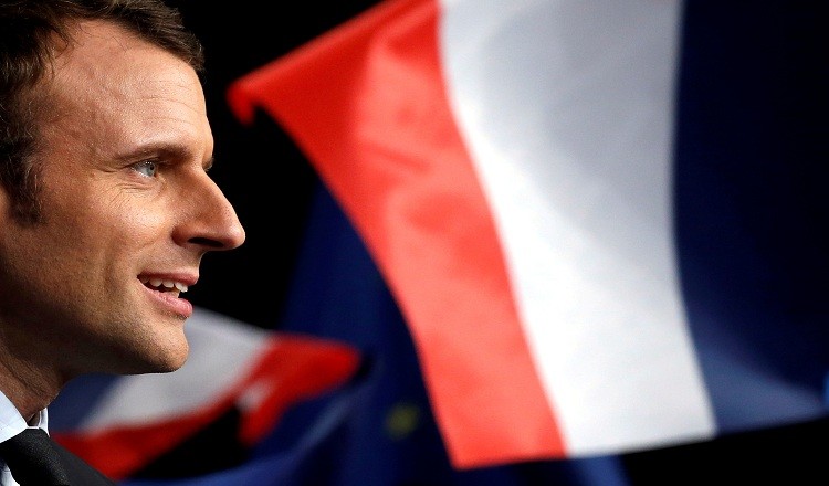استطلاع: ماكرون ولوبان الأوفر حظا لخوض جولة الإعادة في الانتخابات الفرنسية