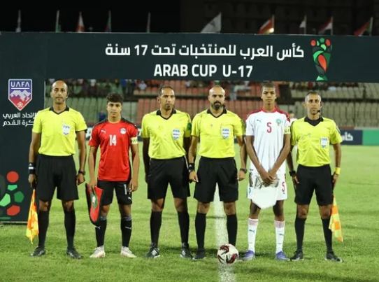 The youth staff complains to the Lebanese referee, Maher Al-Ali, to the Arab Federation