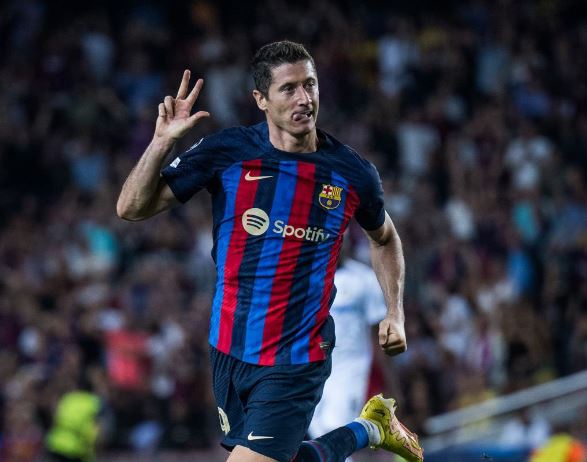 Lewandowski helps make Champions League history just after his initially hat-trick with Barcelona